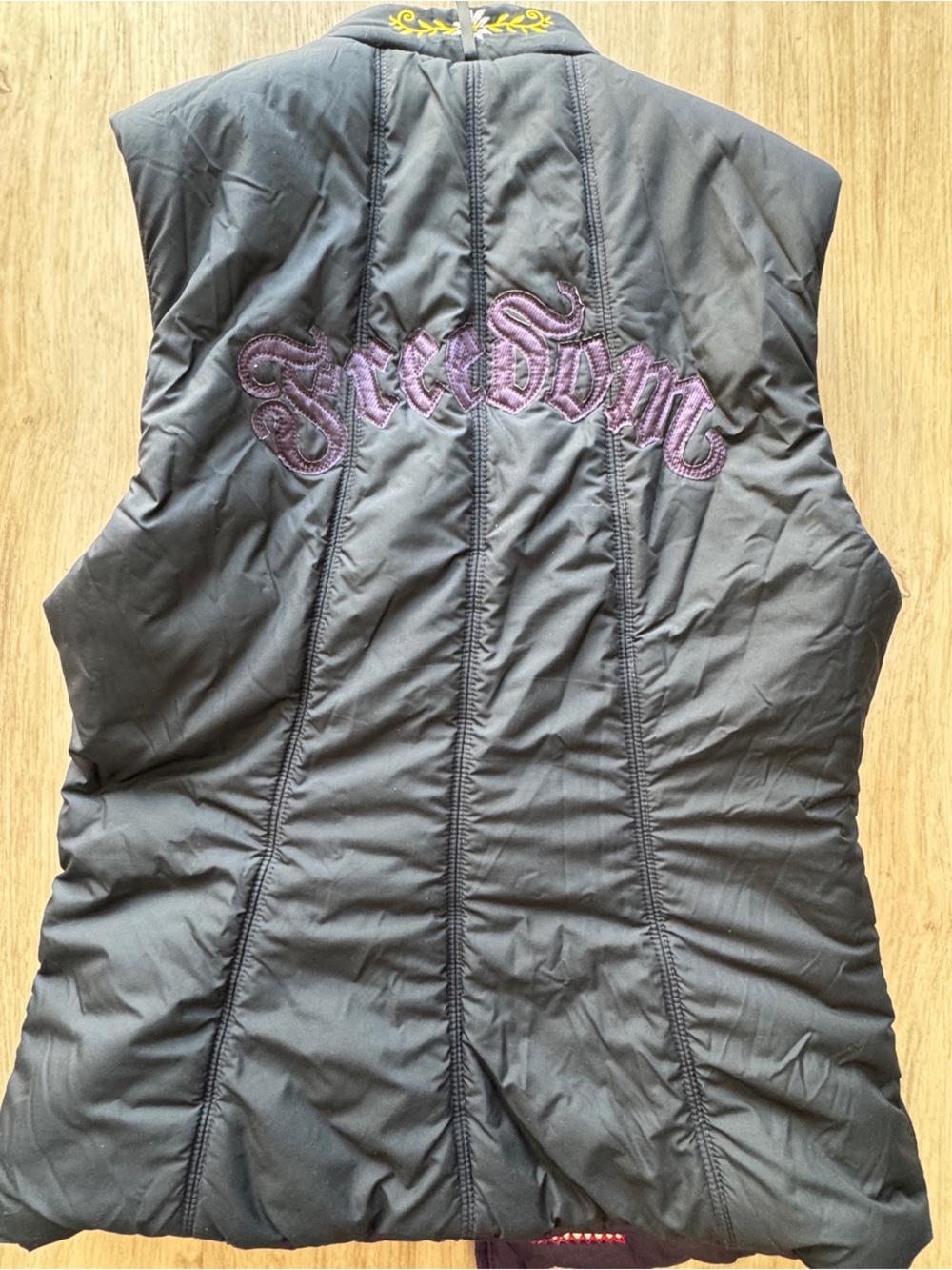 Vintage Alp-n-Rock Reversible "Freedom" Embroidered Puffer Vest Size 3 (Med) Y2K - Picture 11 of 12